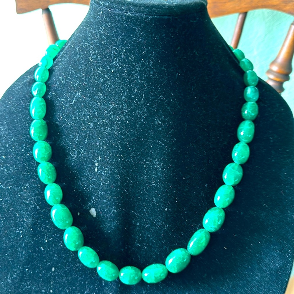 495 carats genuine EMERALD necklace 🐸🍾💚